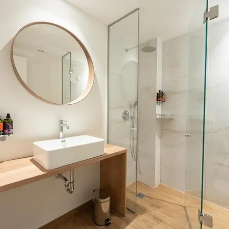 Pure By Prime 4* Atena